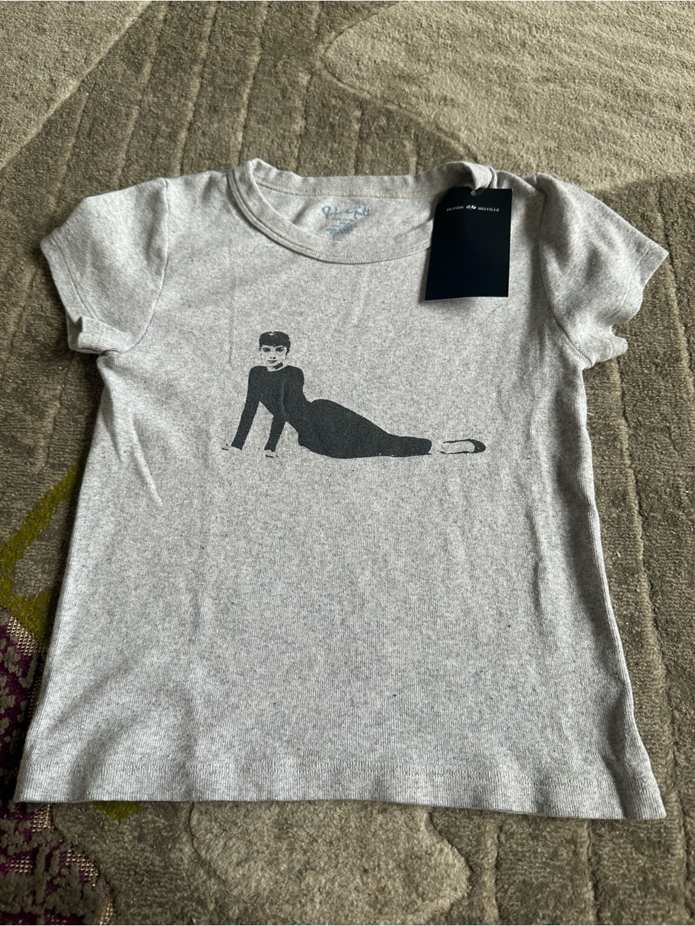 Brandy Melville Audrey Hepburn Tee in Gray*brand new with tags